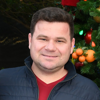 José