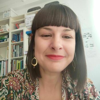 María
