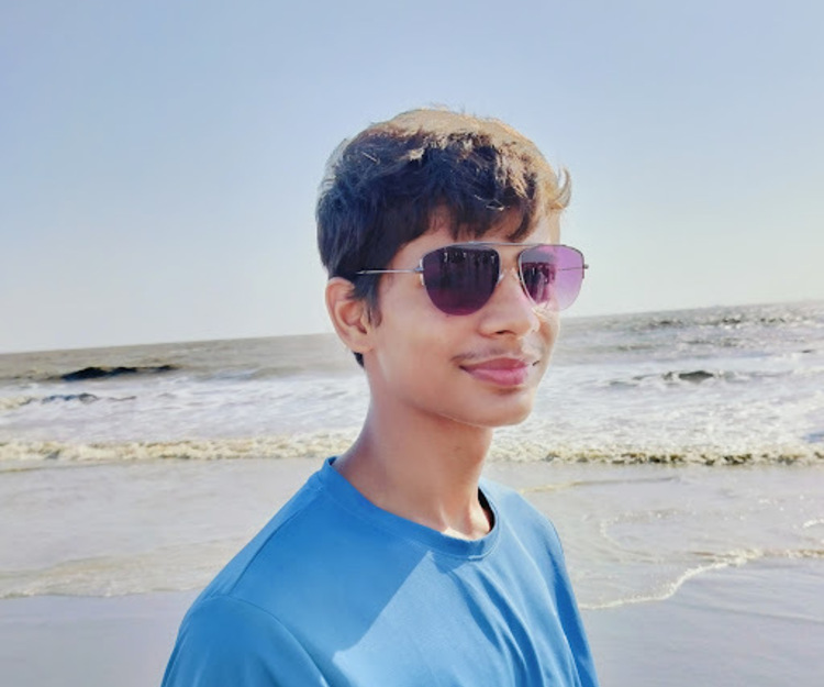 Mumbai backpack with local 