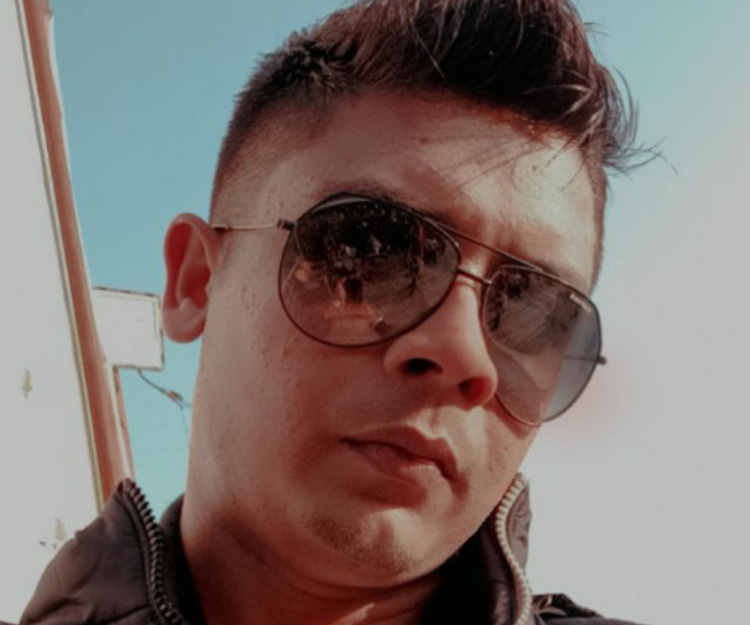 roaming and having fun and chilling with the environment 