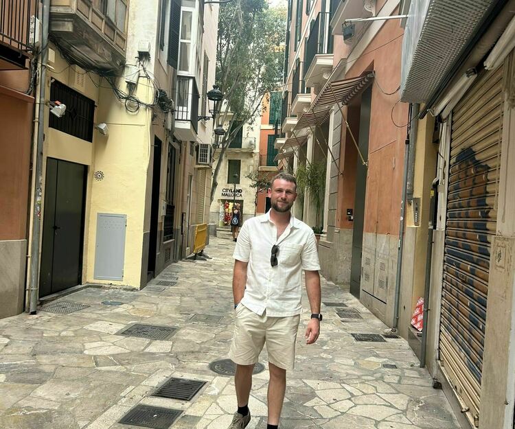 Solo traveller hoping to meet new people😊