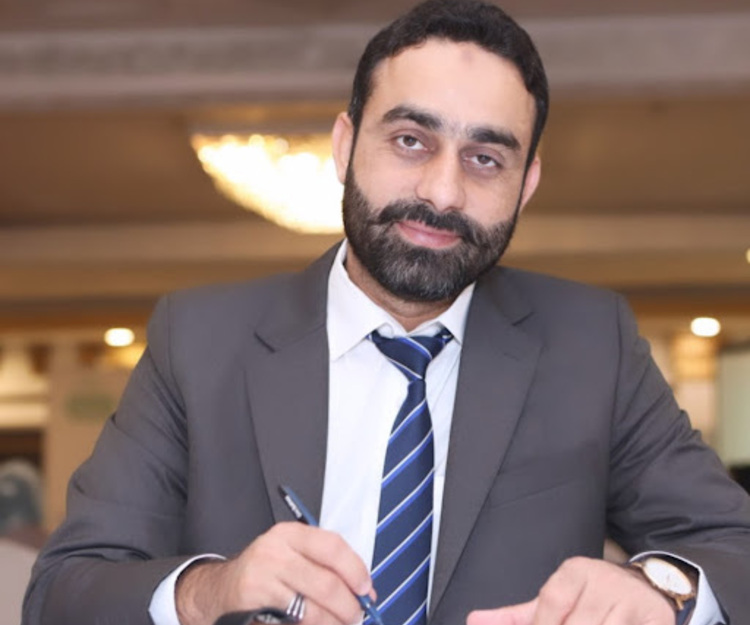 Modular Student in London