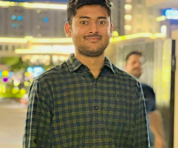 Umrah Tour Need one/two partner