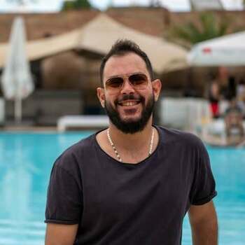 Yazan