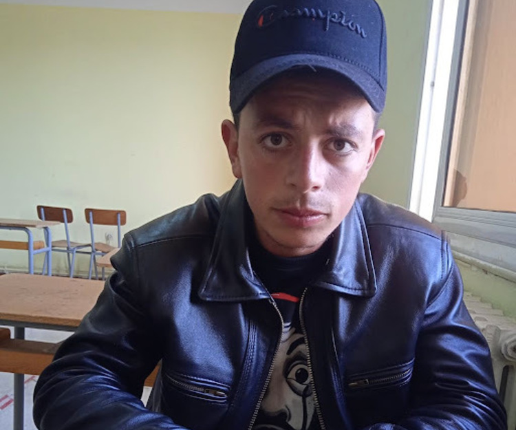 Algérie to Bordeaux: Layover Adventure 🌍✈️📸