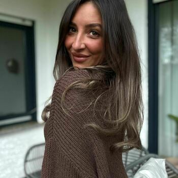 laura laura