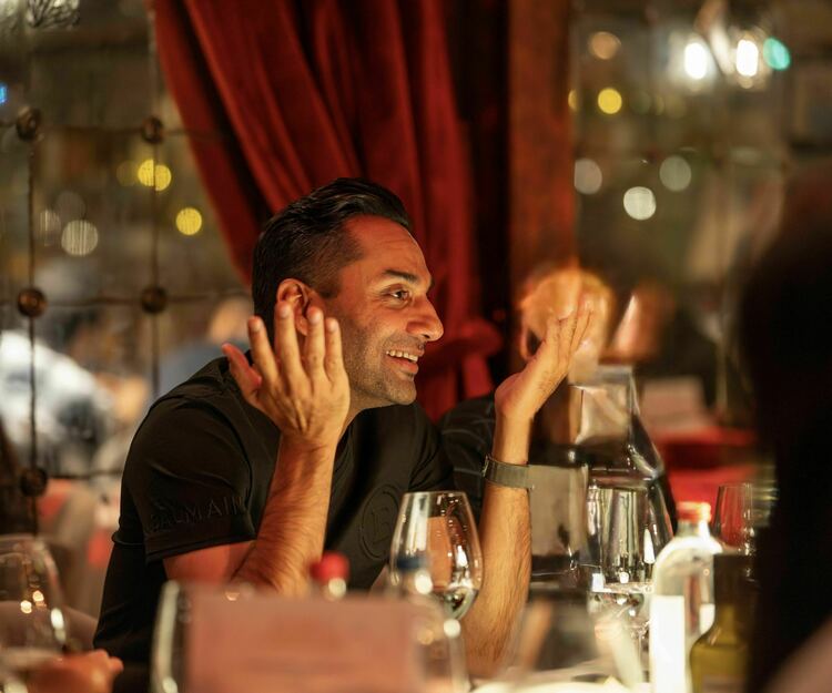 coffee, cocktails at speakeasies, explore central london!