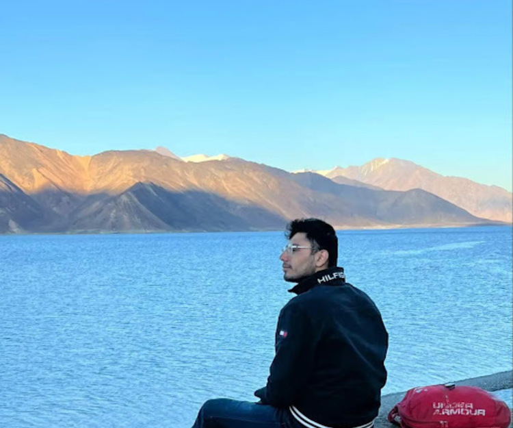 Delhi to New Delhi: City Explorer 🌆