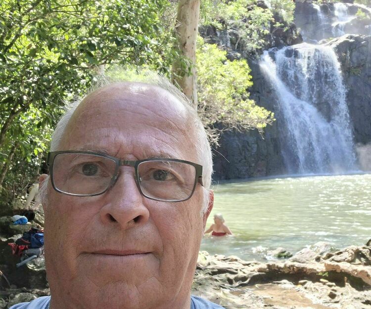 Coastal Layover: Airlie Beach Bound 🏝️