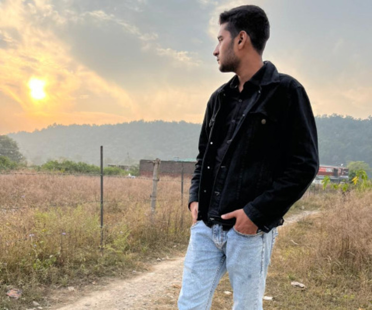 Delhi to Bir Road Trip: Mountains & Adventure 🚗🏞️