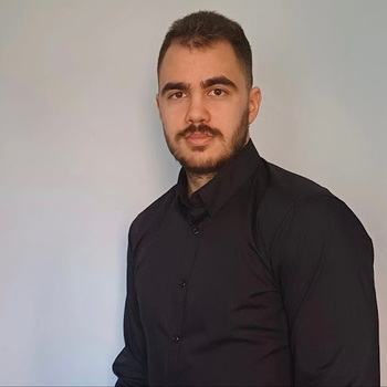 Dejan Dejan