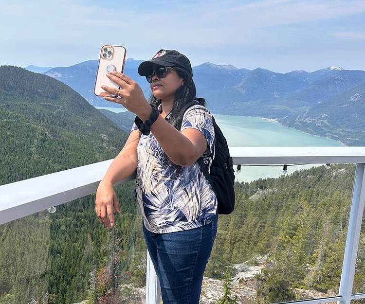 to admire Niagara at Canada
