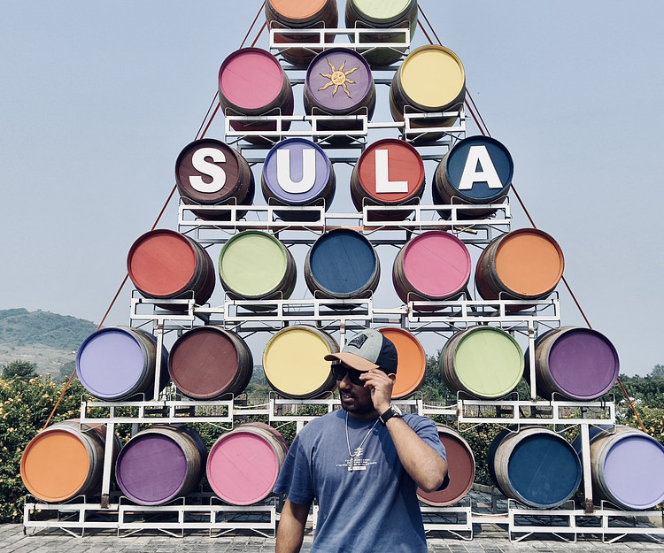 Explore and live adventure 