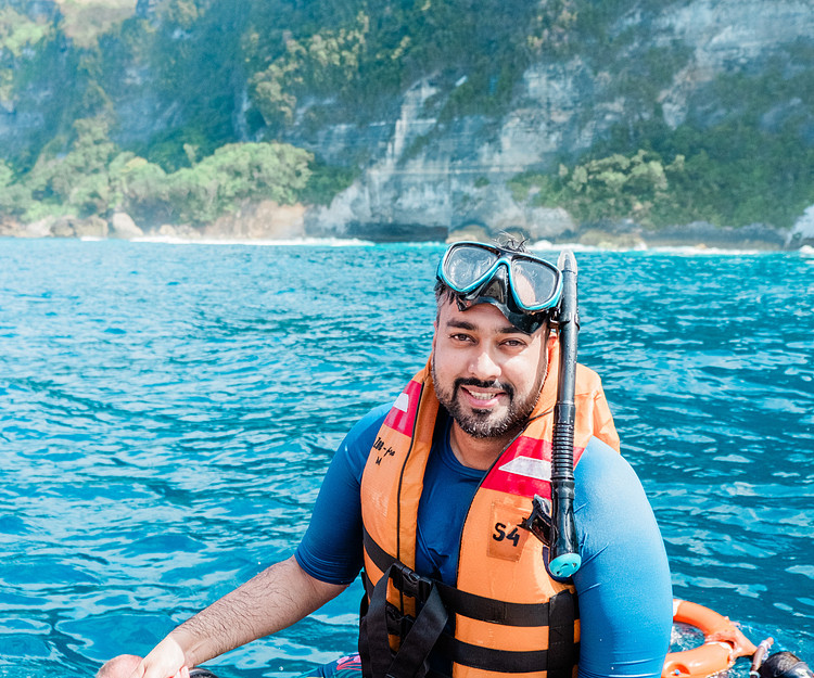 Seminyak Adventure: Explore, Dance & Dive! 🌊🌴🎶