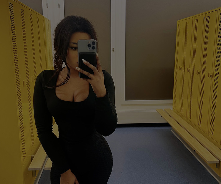 Open to new destinations , just want to explore and travel :) 