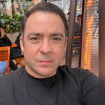 Víctor Arvelo