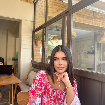 Nourine Naire