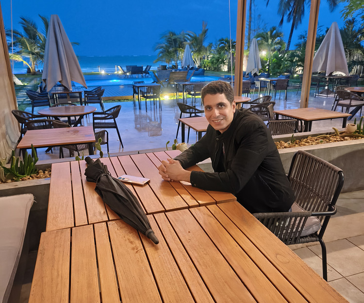 Cairo to Brussels: Airport Layovers 🌍✈️ Join me for a quick adventure!